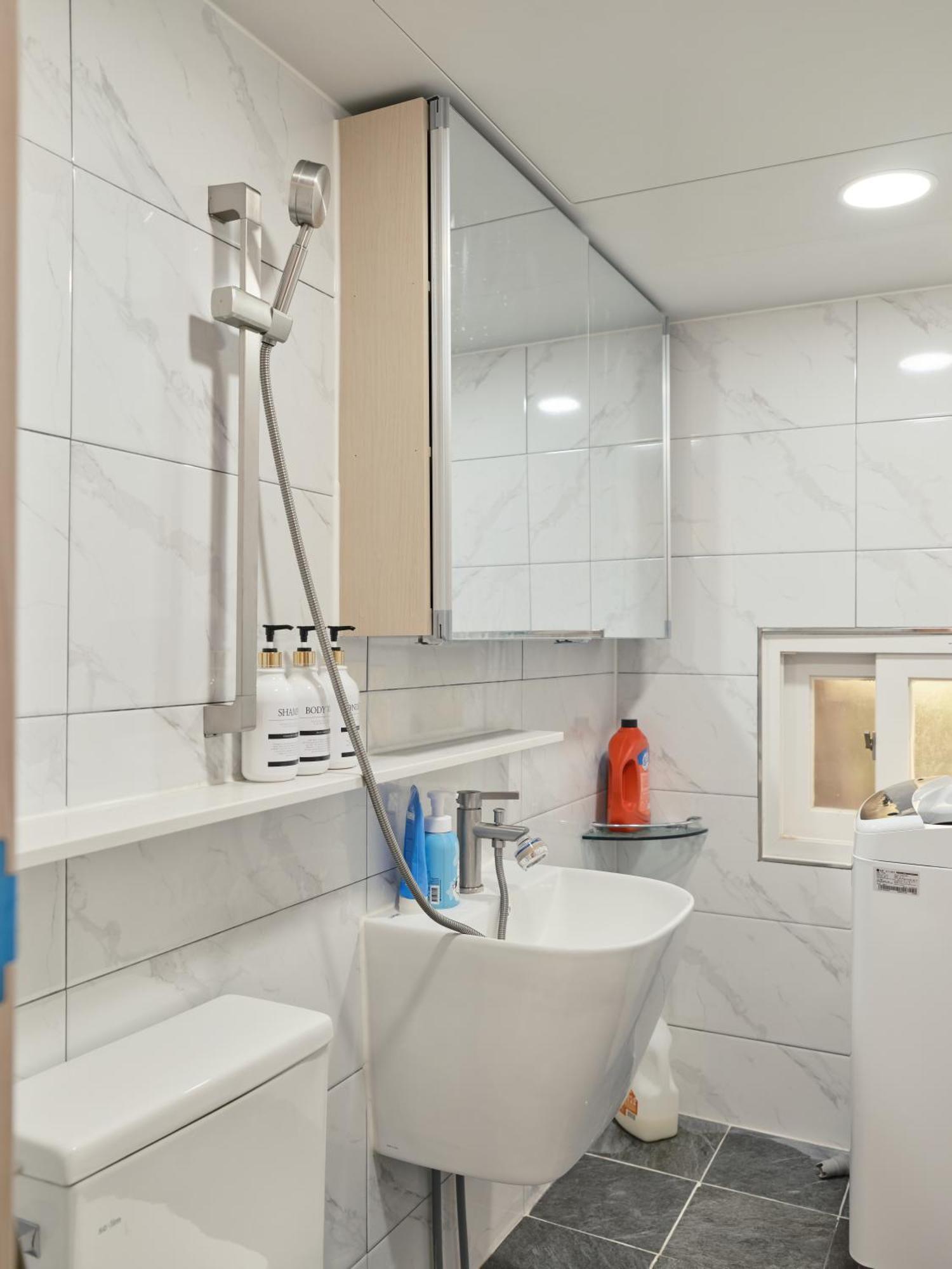 Apartment Lemon Tree Sagajeong Station - Line 7 *